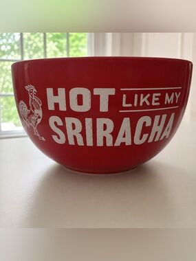 Sriracha “Hot Like My Sriracha” Red Ceramic Bowl Rooster 7” Novelty